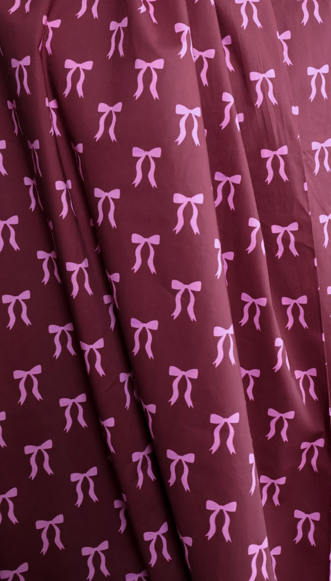 Dahlia Bomullslawn Burgunder med Rosa Sløyfer