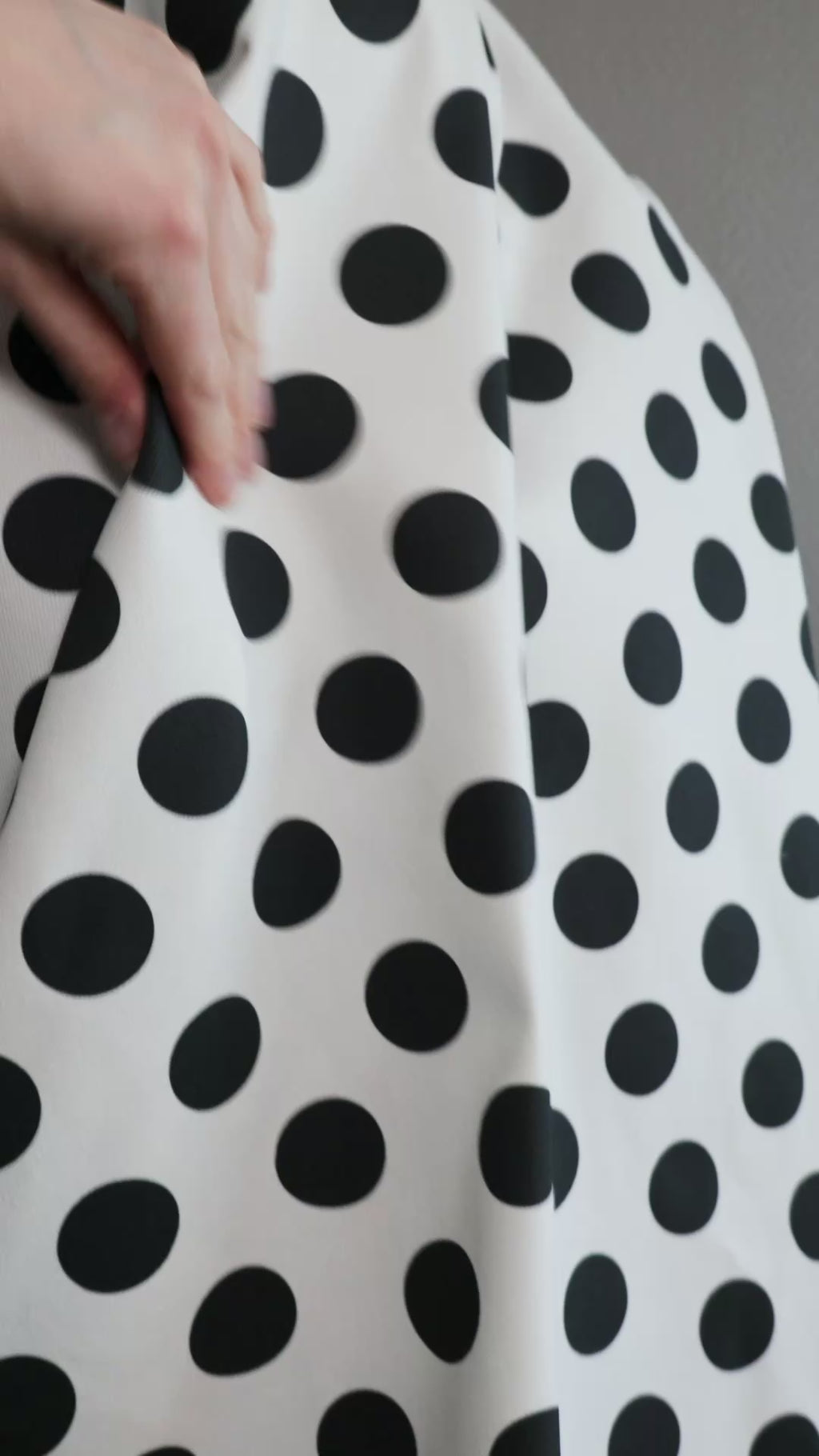 Polka Dot Denim Ivory med sorte prikker